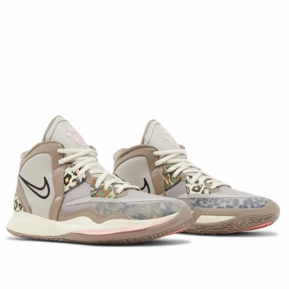 Nike Kyrie Infinity Kyrie 8 shoes size 5.5Y
